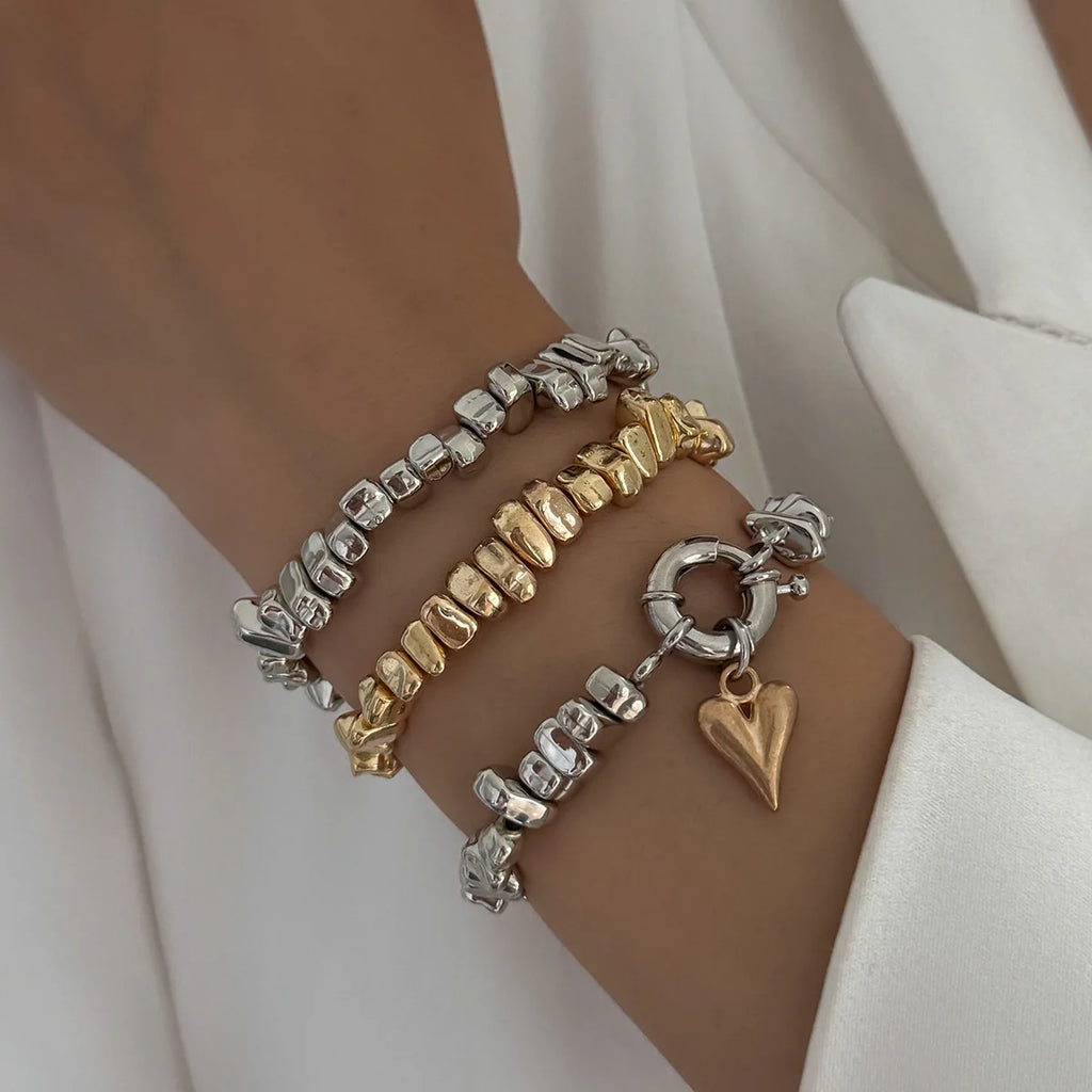 Retro Simple Heart shaped Pendant Necklace 2025 Multi layer Sweet Creative Irregular String Style Girl Fashion Birthday Jewelry