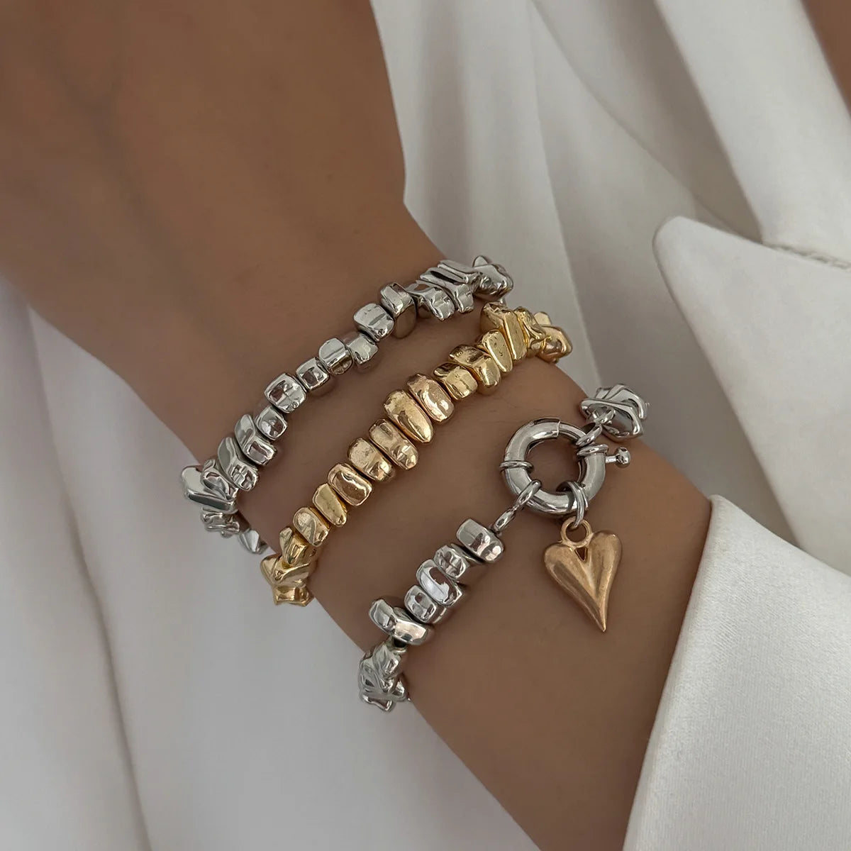 Retro Simple Heart shaped Pendant Necklace 2025 Multi layer Sweet Creative Irregular String Style Girl Fashion Birthday Jewelry