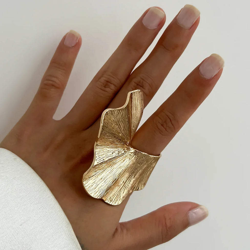 Ginkgo Leaf Ring for Women Men Fashiontrend Classic Metal Pleated Personality Leaf Fan-Shaped Finger Ring Punk Party Jewelry