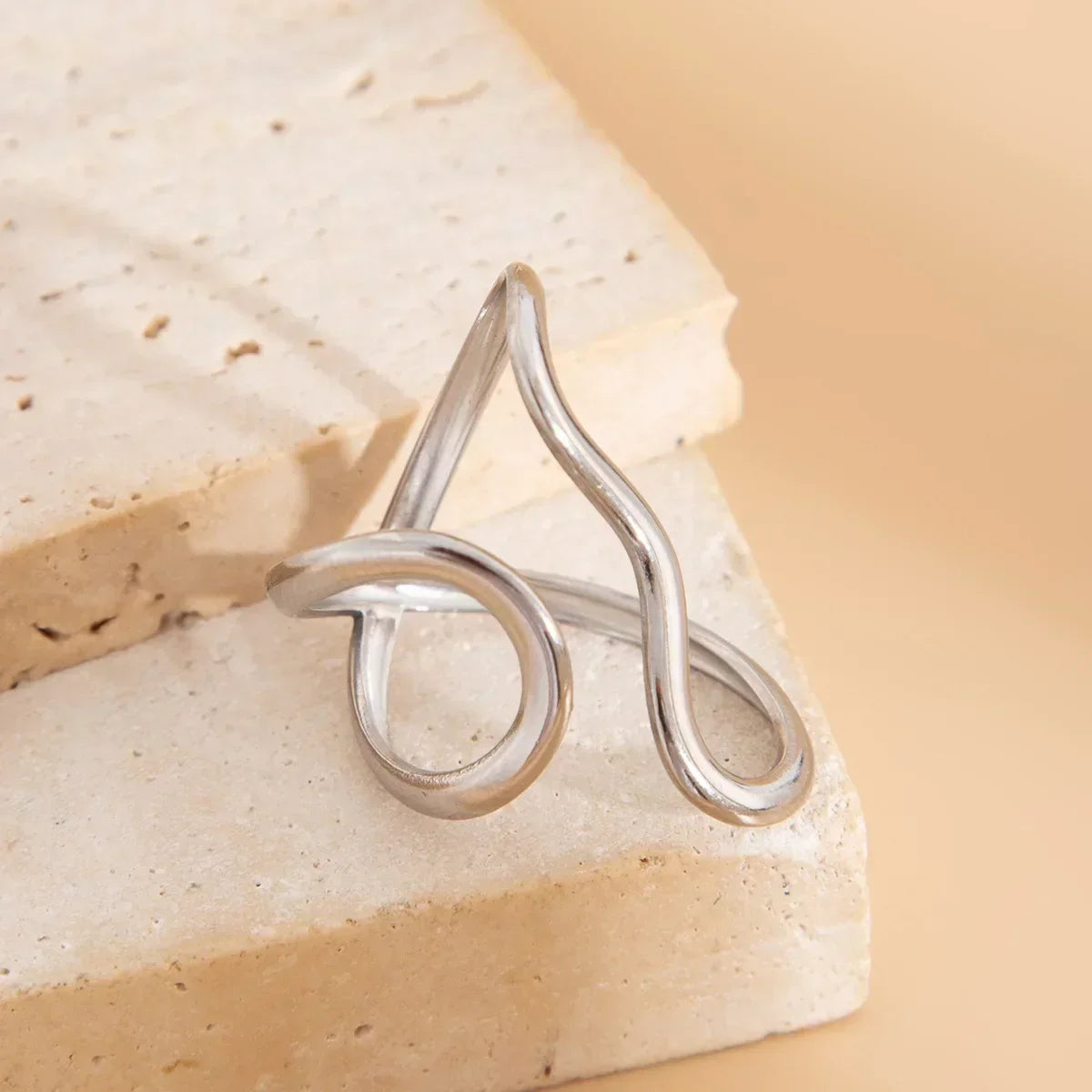 Vintage Originality String of Beads Elastic Cord Heart Shape Shell Pendant Rings for Women Elegant Round Bead Rings Jewelry Gift