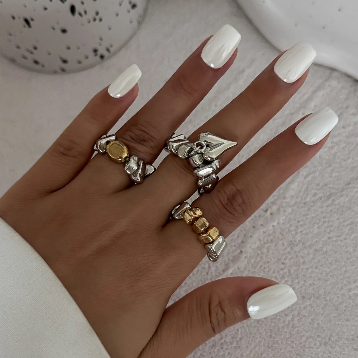 Retro Simple Heart shaped Pendant Necklace 2025 Multi layer Sweet Creative Irregular String Style Girl Fashion Birthday Jewelry