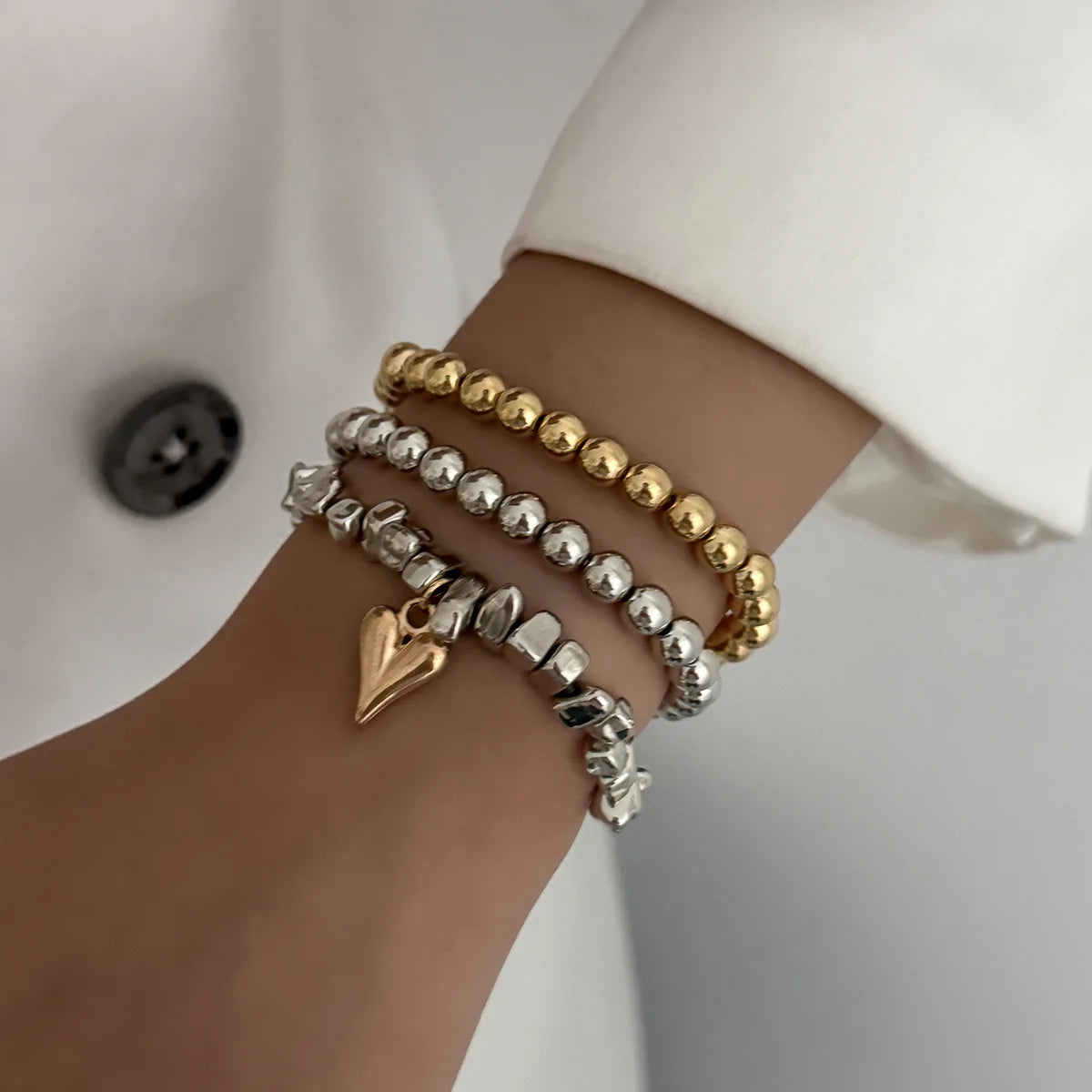 Retro Simple Heart shaped Pendant Necklace 2025 Multi layer Sweet Creative Irregular String Style Girl Fashion Birthday Jewelry