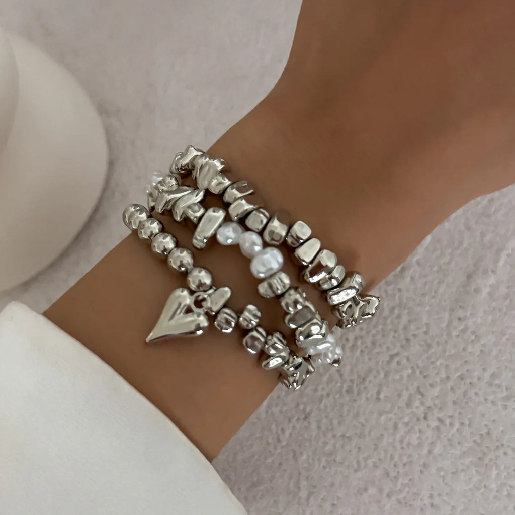 Retro Simple Heart shaped Pendant Necklace 2025 Multi layer Sweet Creative Irregular String Style Girl Fashion Birthday Jewelry